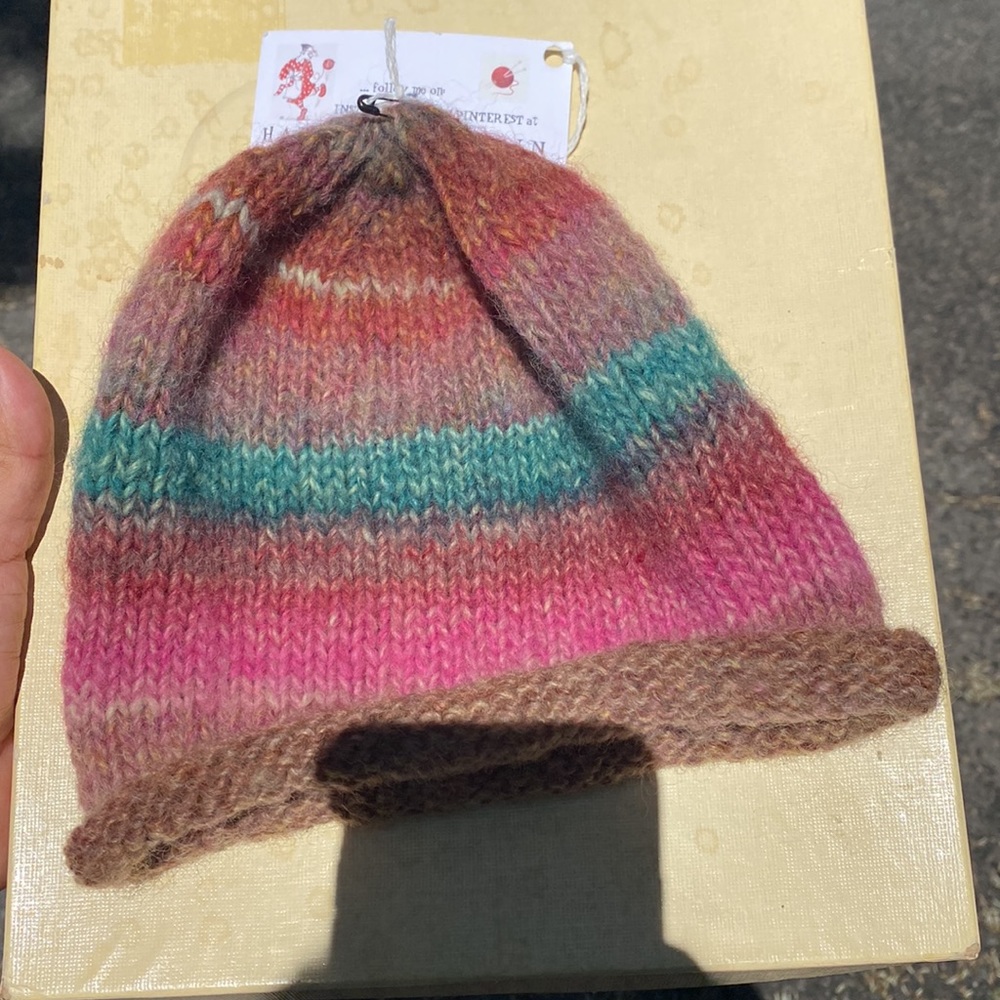 Hand knitting hat - Picture 4 of 4